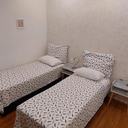 Lavender On Nincevica St- 1 Bedroom 5 Min To The Old Town Of Apartment *