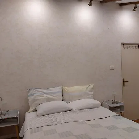 Lavender On Nincevica St- 1 Bedroom 5 Min To The Old Town Of Apartment Split