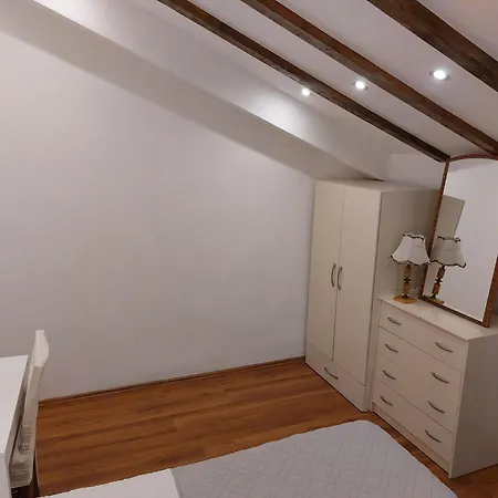 Apartmán Quiet - 5 Min Walk To Old Town And Bacvice
